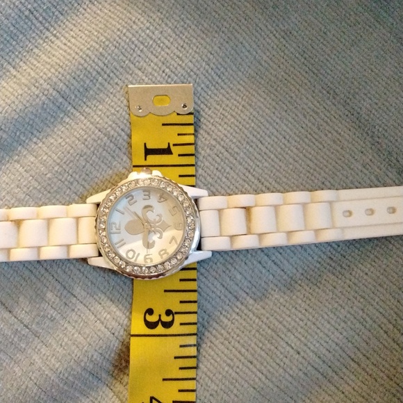 Women's NWOT Fleur de Lis White/Silver Rhinestone Encrusted watch w/ Sport Band - Picture 6 of 6